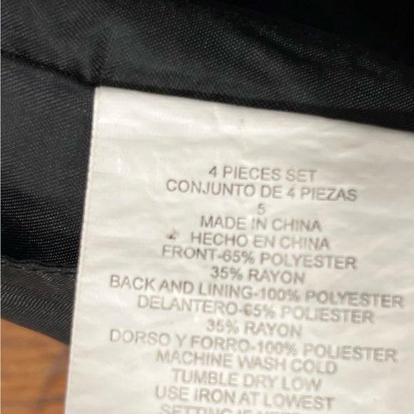 Boys 4 Button Suit Vest, Size 5 - Picture 3 of 8